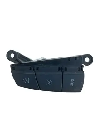 Steering wheel buttons/switches