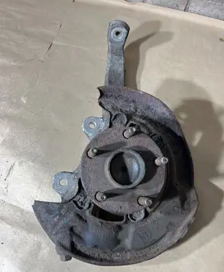 Lexus IS 220D-250-350 Front wheel hub spindle knuckle W0439070426 N62R