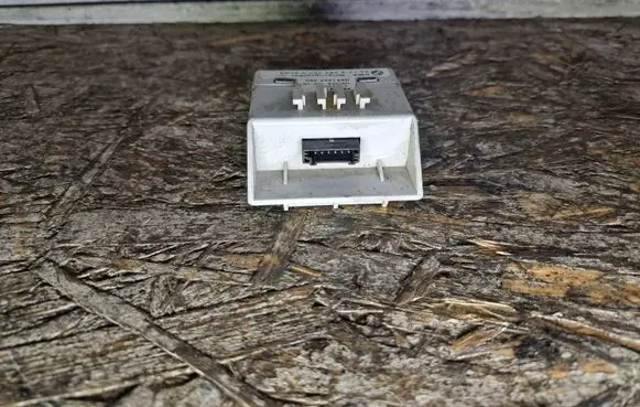 BMW 3 E46 Alarm control unit/module 657583822409 0581247260 55892110