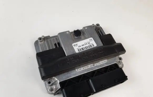 Audi Q5 SQ5 Engine control unit/module 03L906018JM 0281019052