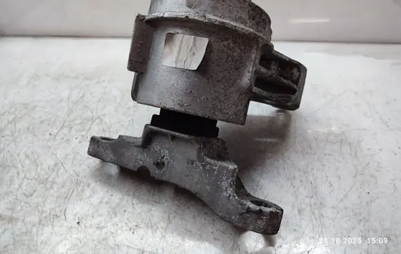 Ford Mondeo MK V Engine mount bracket G3350244