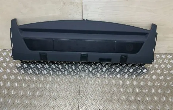Parcel shelf