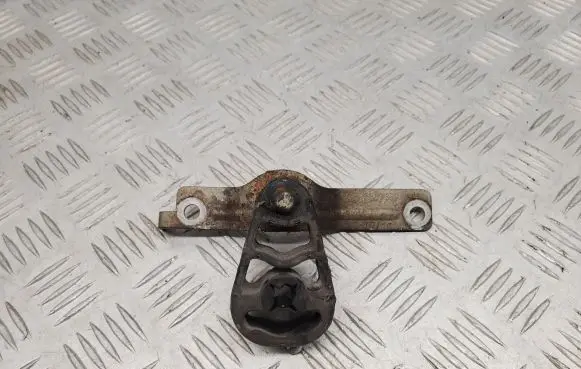 BMW X5 F15 Muffler mount bracket/holder 7599339