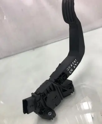 Citroen C4 III e-C4 Accelerator throttle pedal 9837891880