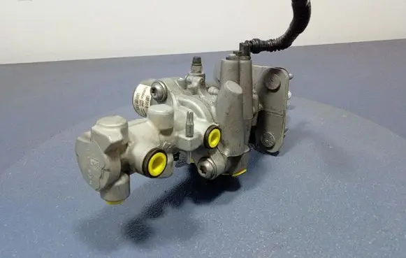 Fiat 500E Master brake cylinder 04581536AD