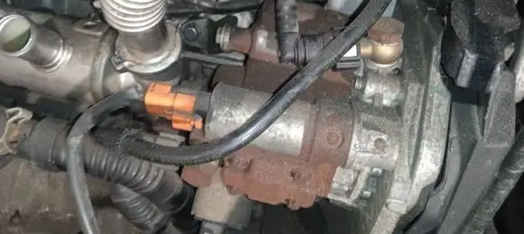 Mazda 2 Fuel injection high pressure pump 9685440880