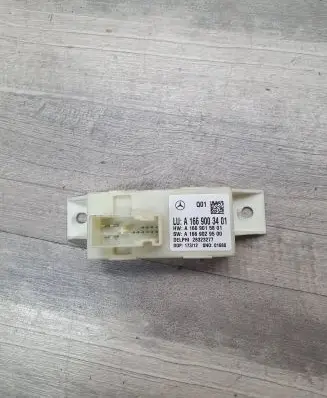 Mercedes-Benz C W204 Light module LCM A1669003401 28323277 A1669015500