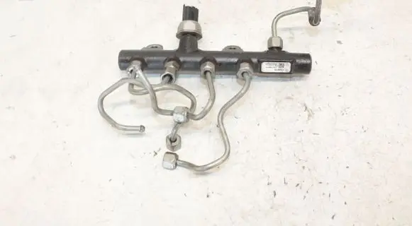 Nissan Qashqai Fuel main line pipe 175210651R H8201225030