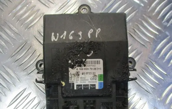 Mercedes-Benz A W169 Door control unit/module A1698207026