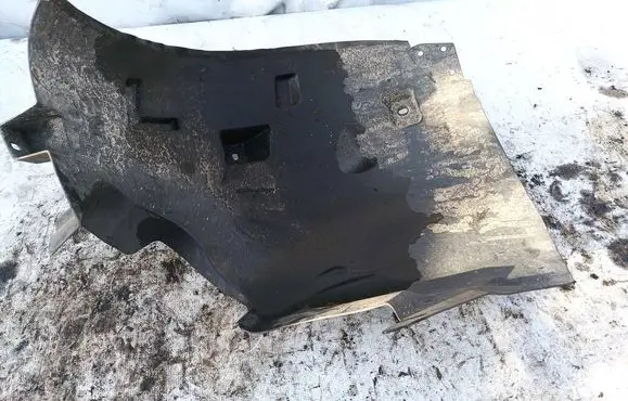 Front wheel arch liner splash guards