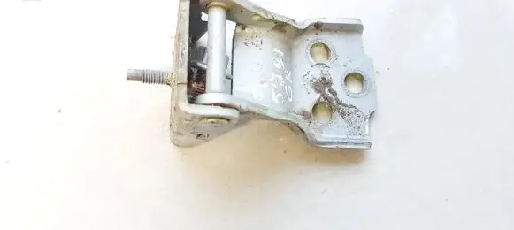 SsangYong Rodius Rear door lower hinge