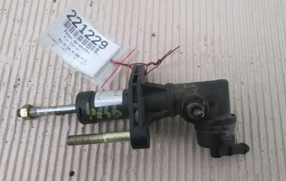 KIA Clarus Clutch master cylinder