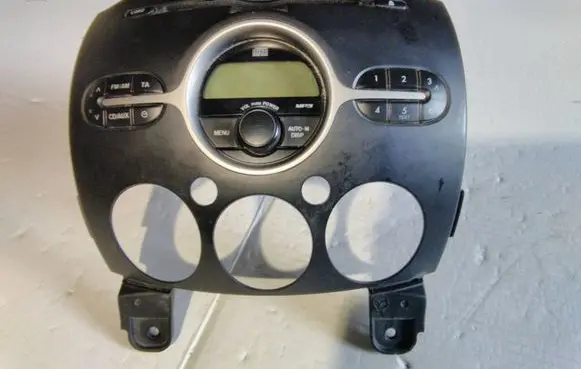 Mazda 2 Radio/CD/DVD/GPS head unit 14797613 DF74669R0 14797629