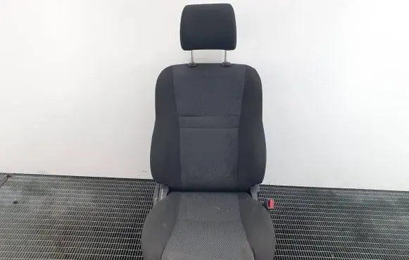 Toyota Avensis T250 Front passenger seat 
