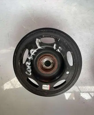 Opel Corsa C Crankshaft pulley 55574771