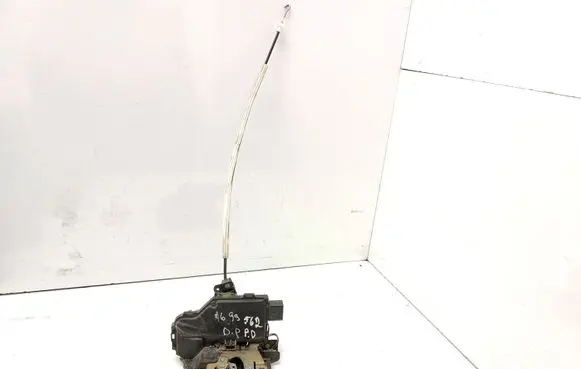 Audi A6 S6 C5 4B Front door lock