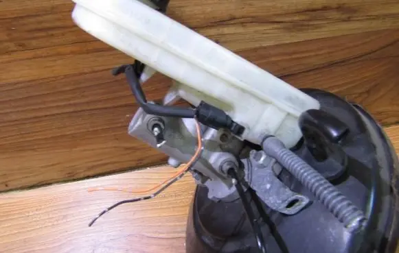 Mitsubishi Colt Master brake cylinder 3057