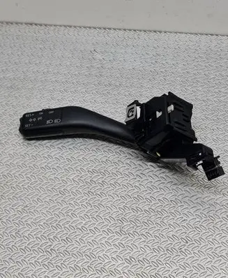 Volkswagen Golf V Indicator stalk 1K0953513A