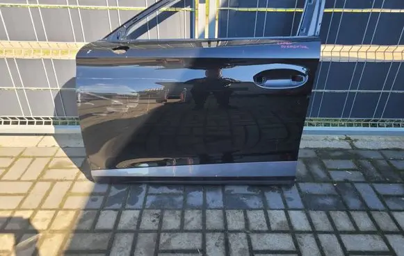 Cupra Formentor Front door