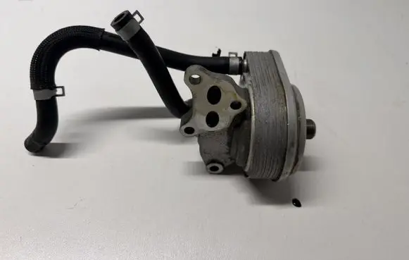 Hyundai i30 Engine oil radiator 