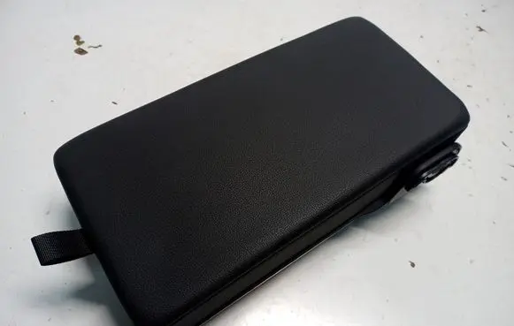 Ford Kuga II Rear seat armrest 