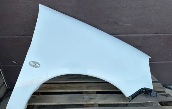 Peugeot Partner Fender