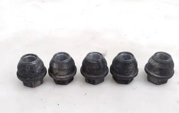 Nuts/bolts
