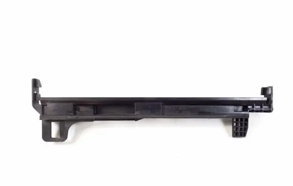 Radiator mount bracket
