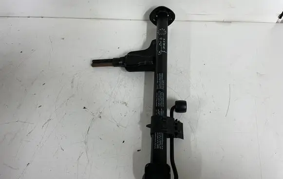 Mercedes-Benz E W210 Lift Jack 2105830115