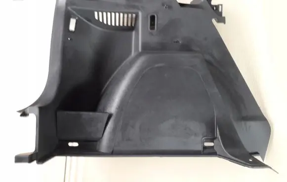 Skoda Yeti (5L) Trunk/boot side trim panel 5L6867427