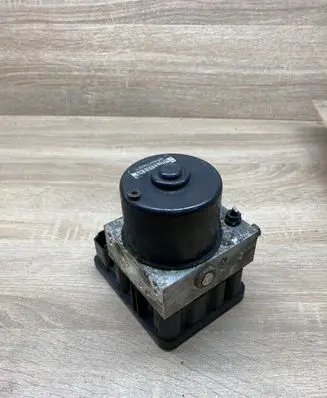 Volkswagen Golf V ABS Pump 1K0614517R