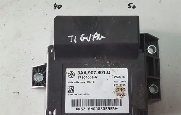 Volkswagen Tiguan Hand brake control module 3AA907801D
