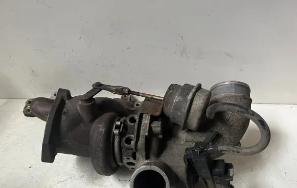Volvo V50 Turbo 30757112 53049700033 MI71003420200121