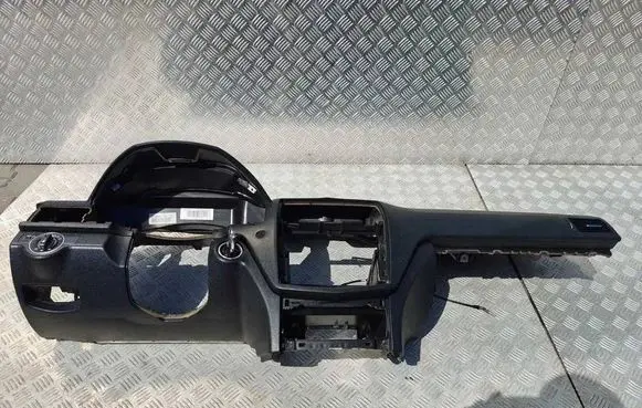 Mercedes-Benz C W204 Dashboard A2045405706 070207