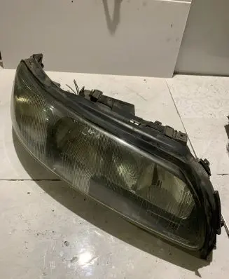 Volvo V70 Headlight/headlamp