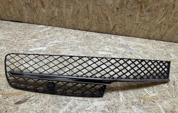Bentley Flying Spur Front bumper lower grill 4W0807647D