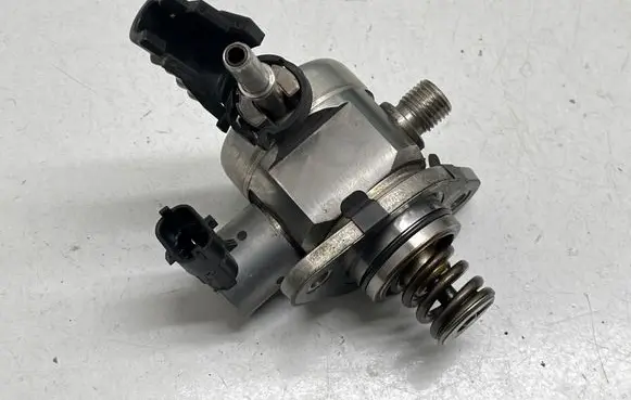 KIA Optima Fuel injection high pressure pump 353202E610 9760A200 20181203