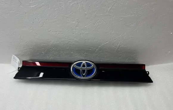 Toyota Yaris Cross Trunk door license plate light bar 768010D760