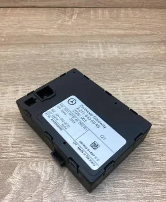 Mercedes-Benz E W211 Gateway control module A2115405645 A2115405745