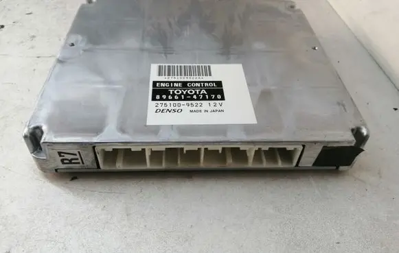 Toyota Prius (XW20) Engine control unit/module 8966147170 2751009522