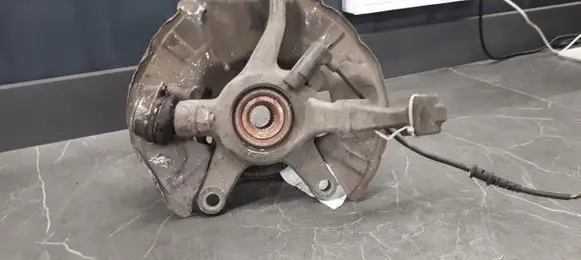 Mercedes-Benz A W168 Front wheel hub spindle knuckle