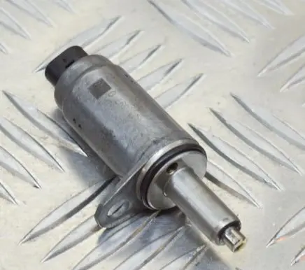 Volkswagen Tiguan Turbo solenoid valve 06E103697M