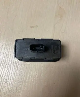 Volvo XC60 Tailgate/trunk/boot open switch 31674801
