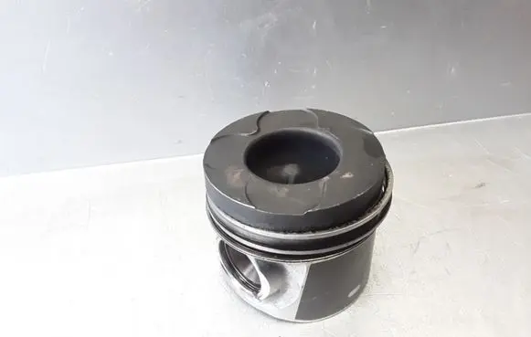 Volvo XC60 Piston 