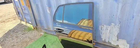 Volkswagen Golf VI Rear door