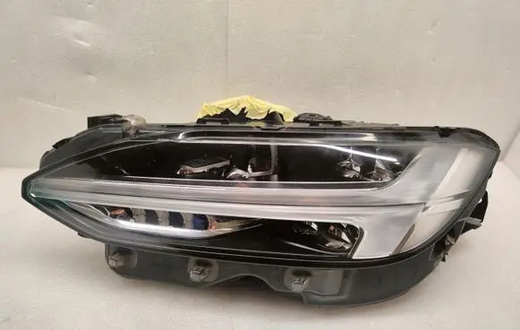 Volvo S90, V90 Headlight/headlamp