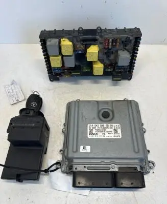 Mercedes-Benz Vito Viano W639 Engine control unit/module A6429003900 A6395450401 0281016337