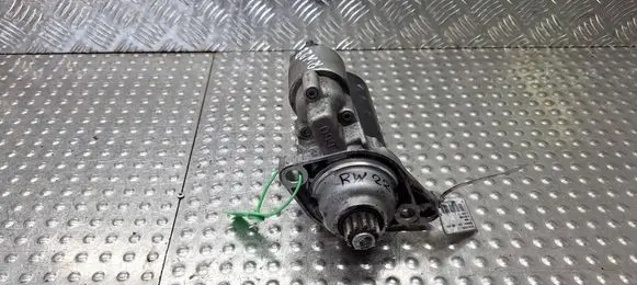 Volkswagen PASSAT B6 Starter motor S26370003 02Z911023N
