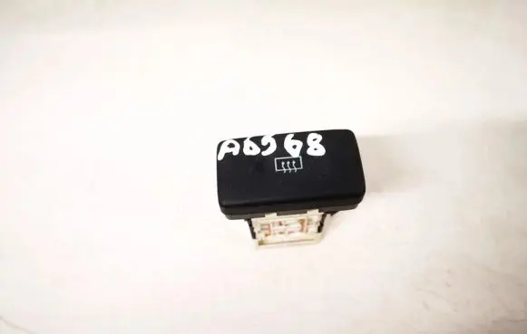 Nissan Primera Windscreen/window heater switch
