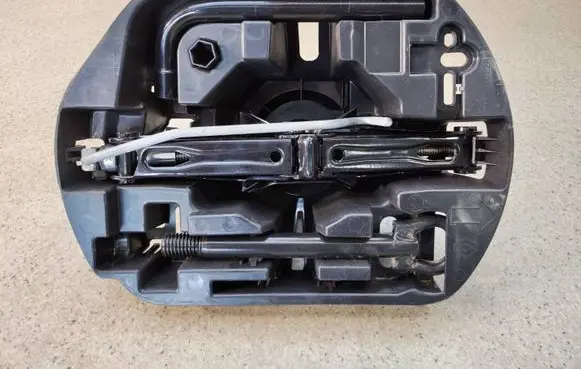 Renault Megane IV Lift Jack 